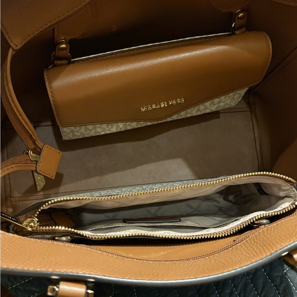 Michael Kors 3 in 1 Tote - Picture 16 of 16